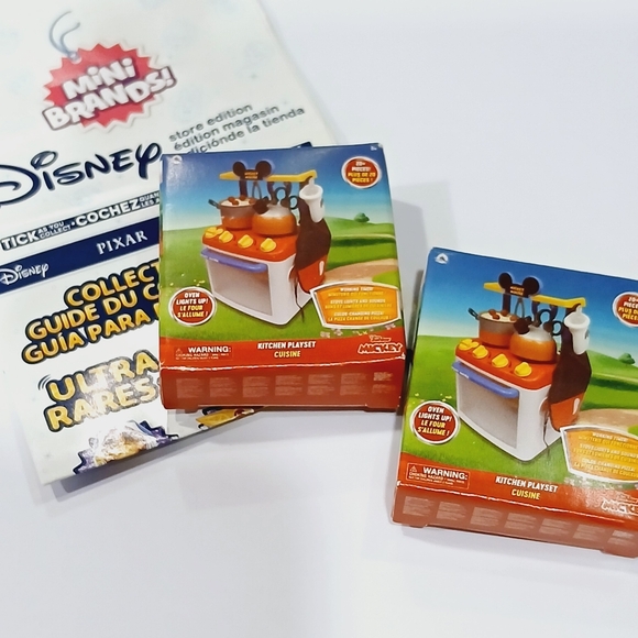 Zuru Mini Brands Disney Store Edition Series 1 Mickey Mouse Kitchen Playset (2) - Picture 1 of 4